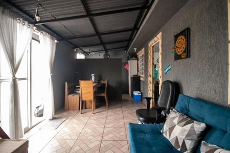 Casa à venda com 410m², 4 quartos e 8 vagas Casa à venda com 410m², 4 quartos e 8 vagasÁrea comum