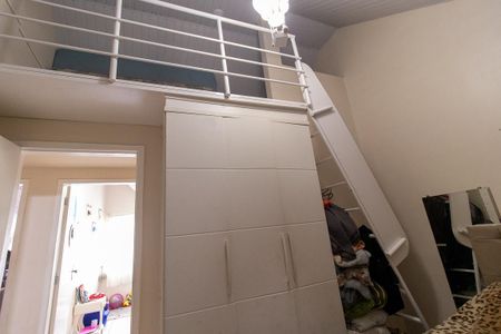 Casa à venda com 410m², 4 quartos e 8 vagas Casa à venda com 410m², 4 quartos e 8 vagasDetalhe do Quarto
