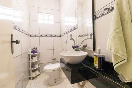 Casa à venda com 410m², 4 quartos e 8 vagas Casa à venda com 410m², 4 quartos e 8 vagasLavabo