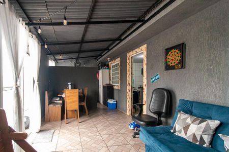 Casa à venda com 410m², 4 quartos e 8 vagas Casa à venda com 410m², 4 quartos e 8 vagasÁrea comum