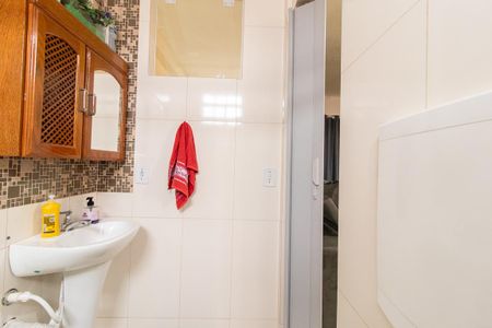 Casa à venda com 410m², 4 quartos e 8 vagas Casa à venda com 410m², 4 quartos e 8 vagasBanheiro da Suíte 2