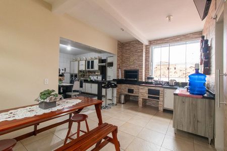 Casa à venda com 410m², 4 quartos e 8 vagas Casa à venda com 410m², 4 quartos e 8 vagasÁrea comum - Churrasqueira