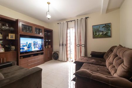 Casa à venda com 410m², 4 quartos e 8 vagas Casa à venda com 410m², 4 quartos e 8 vagasSala
