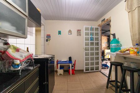 Casa à venda com 410m², 4 quartos e 8 vagas Casa à venda com 410m², 4 quartos e 8 vagasCozinha 2