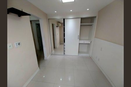 Quarto de apartamento à venda com 2 quartos, 60m² em São Lourenço, Niterói
