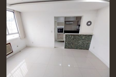 Sala de apartamento à venda com 2 quartos, 60m² em São Lourenço, Niterói