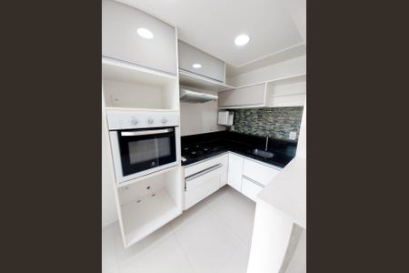 Cozinha de apartamento à venda com 2 quartos, 60m² em São Lourenço, Niterói