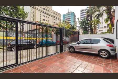 Casa à venda com 170m², 4 quartos e 5 vagas