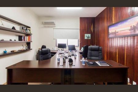 Casa à venda com 4 quartos, 170m² em Vila Mariana, São Paulo