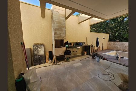 Casa à venda com 130m², 3 quartos e 4 vagas