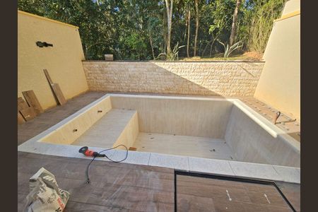 Casa à venda com 3 quartos, 130m² em Villas Do Jaguari, Santana de Parnaíba