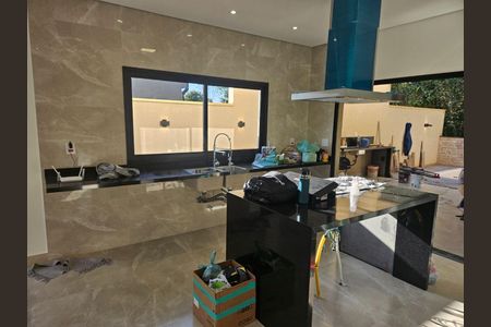 Casa à venda com 130m², 3 quartos e 4 vagas