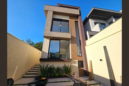 Casa à venda com 3 quartos, 130m² em Villas Do Jaguari, Santana de Parnaíba