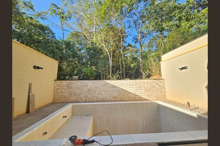 Casa à venda com 3 quartos, 130m² em Villas Do Jaguari, Santana de Parnaíba