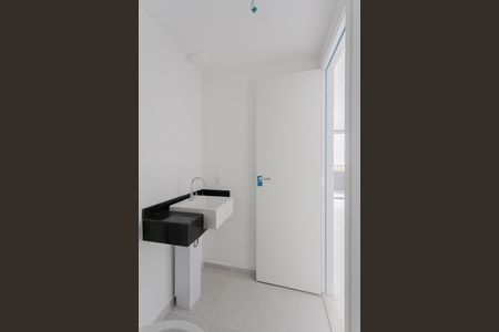 Banheiro de kitnet/studio à venda com 1 quarto, 25m² em Pinheiros, São Paulo