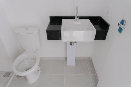 Banheiro de kitnet/studio à venda com 1 quarto, 25m² em Pinheiros, São Paulo