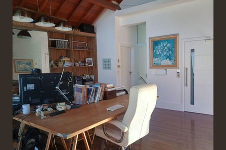 Casa à venda com 6 quartos, 560m² em Vila Mariana, São Paulo