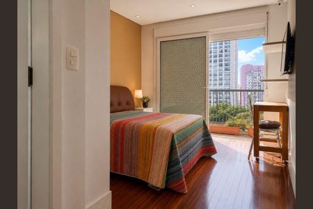 Casa à venda com 6 quartos, 560m² em Vila Mariana, São Paulo