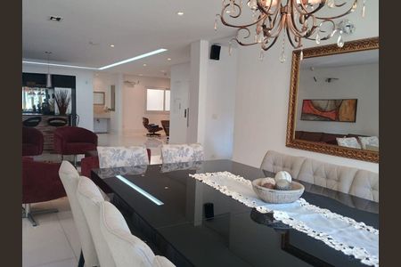Casa à venda com 6 quartos, 560m² em Vila Mariana, São Paulo