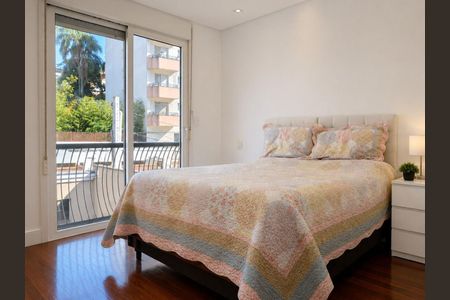 Casa à venda com 6 quartos, 560m² em Vila Mariana, São Paulo