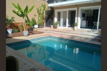 Casa à venda com 6 quartos, 560m² em Vila Mariana, São Paulo