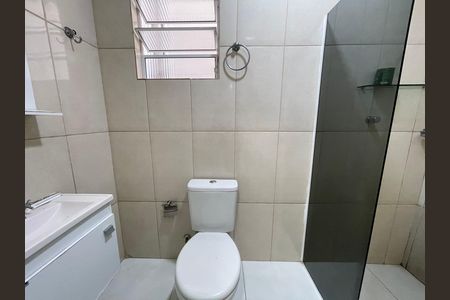 Banheiro de casa para alugar com 1 quarto, 47m² em Ferreira, São Paulo