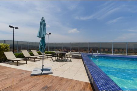 Studio para alugar com 36m², 1 quarto e 1 vaga Studio para alugar com 36m², 1 quarto e 1 vagaÁrea comum - Piscina