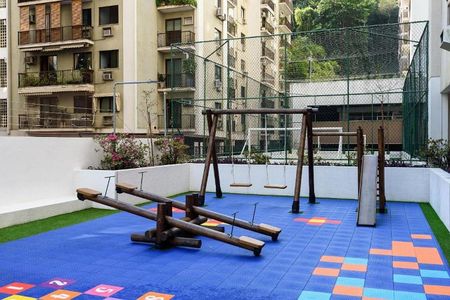 Apartamento à venda com 104m², 2 quartos e 1 vaga Apartamento à venda com 104m², 2 quartos e 1 vagaPlayground