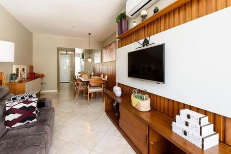 Apartamento à venda com 104m², 2 quartos e 1 vaga Apartamento à venda com 104m², 2 quartos e 1 vagaSala