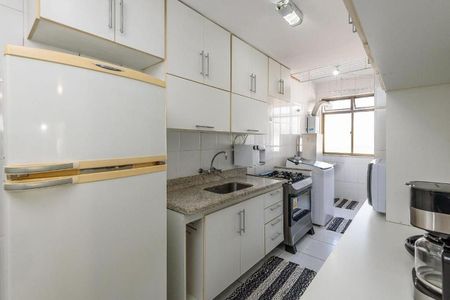Apartamento à venda com 104m², 2 quartos e 1 vaga Apartamento à venda com 104m², 2 quartos e 1 vagaCozinha