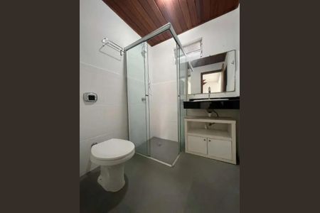 Casa para alugar com 211m², 3 quartos e 3 vagas Casa para alugar com 211m², 3 quartos e 3 vagasBanheiro 2