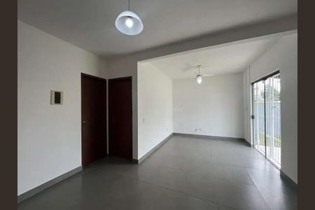Sala de casa para alugar com 3 quartos, 211m² em Morro das Pedras, Florianópolis