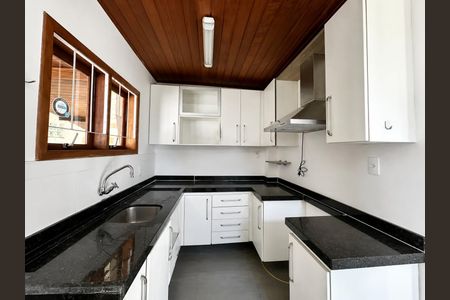 Cozinha de casa para alugar com 3 quartos, 211m² em Morro das Pedras, Florianópolis