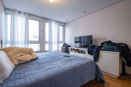 Apartamento à venda com 240m², 3 quartos e 2 vagas Apartamento à venda com 240m², 3 quartos e 2 vagasSuíte 1