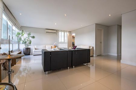 Sala 1 de apartamento à venda com 3 quartos, 240m² em Jardim Europa, São Paulo