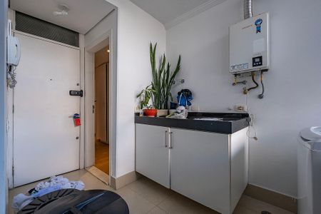 Apartamento à venda com 240m², 3 quartos e 2 vagas Apartamento à venda com 240m², 3 quartos e 2 vagasLavanderia