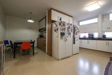 Apartamento à venda com 240m², 3 quartos e 2 vagas Apartamento à venda com 240m², 3 quartos e 2 vagasCozinha