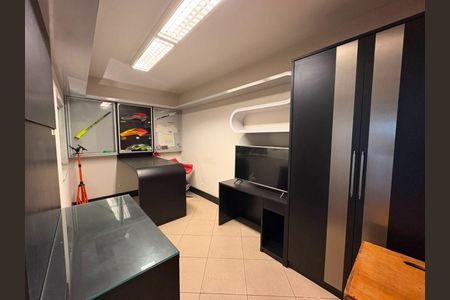 Casa à venda com 221m², 3 quartos e 5 vagas