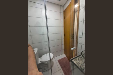 Apartamento à venda com 94m², 2 quartos e 1 vaga Apartamento à venda com 94m², 2 quartos e 1 vagaBanheiro
