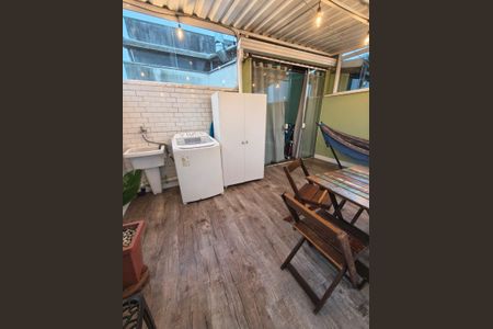 Apartamento à venda com 94m², 2 quartos e 1 vaga Apartamento à venda com 94m², 2 quartos e 1 vagaÁrea externa