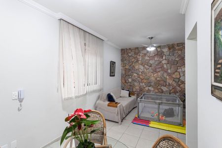 Sala de casa de condomínio à venda com 3 quartos, 112m² em Ouro Preto, Belo Horizonte