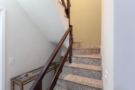 Escada de casa de condomínio à venda com 3 quartos, 112m² em Ouro Preto, Belo Horizonte