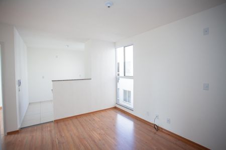 Sala de apartamento para alugar com 2 quartos, 43m² em Caiapos, Contagem