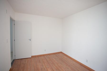 Sala de apartamento para alugar com 2 quartos, 43m² em Caiapos, Contagem