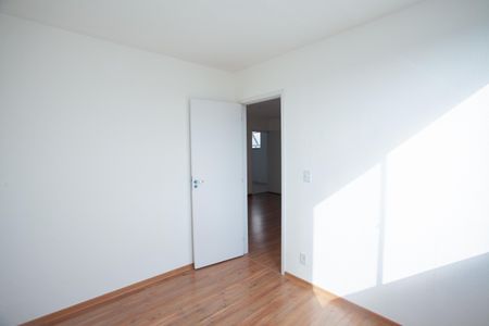 Quarto 1 de apartamento para alugar com 2 quartos, 43m² em Caiapos, Contagem