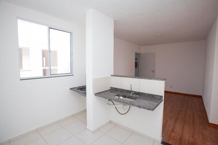 Apartamento para alugar com 43m², 2 quartos e 1 vaga Apartamento para alugar com 43m², 2 quartos e 1 vagaCozinha e Área de Serviço