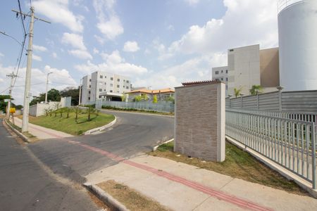 Apartamento para alugar com 43m², 2 quartos e 1 vaga Apartamento para alugar com 43m², 2 quartos e 1 vagaFachada