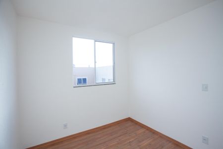 Quarto 2 de apartamento para alugar com 2 quartos, 43m² em Caiapos, Contagem