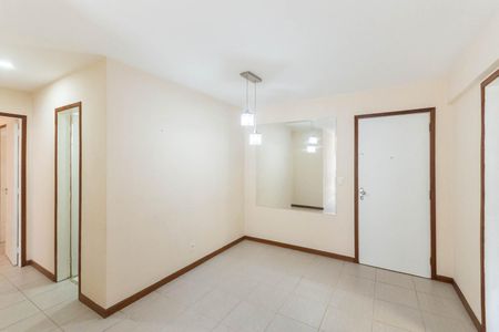 Apartamento à venda com 70m², 2 quartos e 1 vagaSala