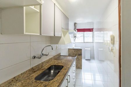 Apartamento à venda com 70m², 2 quartos e 1 vagaCozinha e Área de Serviço